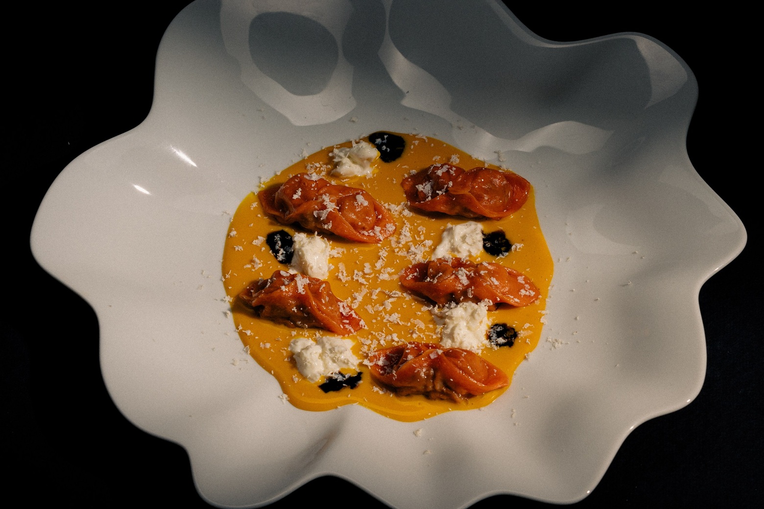 Дикая нежность: Артем Канцев приручает степь