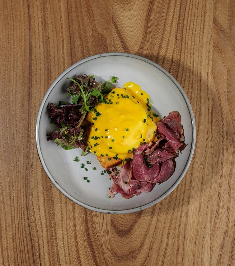 Завтраки в Beefeater: без суеты, но с характером